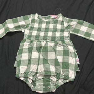 NWT Ruffle Butts Girls Romper size 12-18 Months